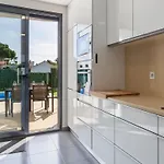 Near Obidos Lagoon And Surf Beaches Villa *