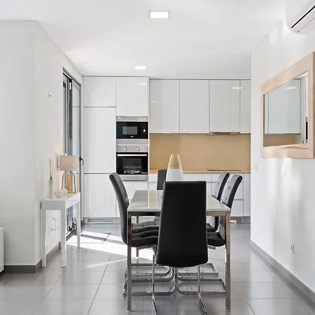 Near Obidos Lagoon And Surf Beaches Villa