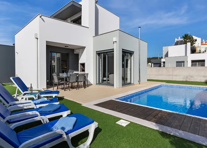 Near Obidos Lagoon And Surf Beaches Foz do Arelho